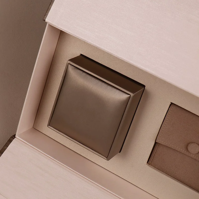 hoogwaardige verpakking roségouden sieraden champagnekleur luxe unboxing-ervaring box-stijl set met zakje