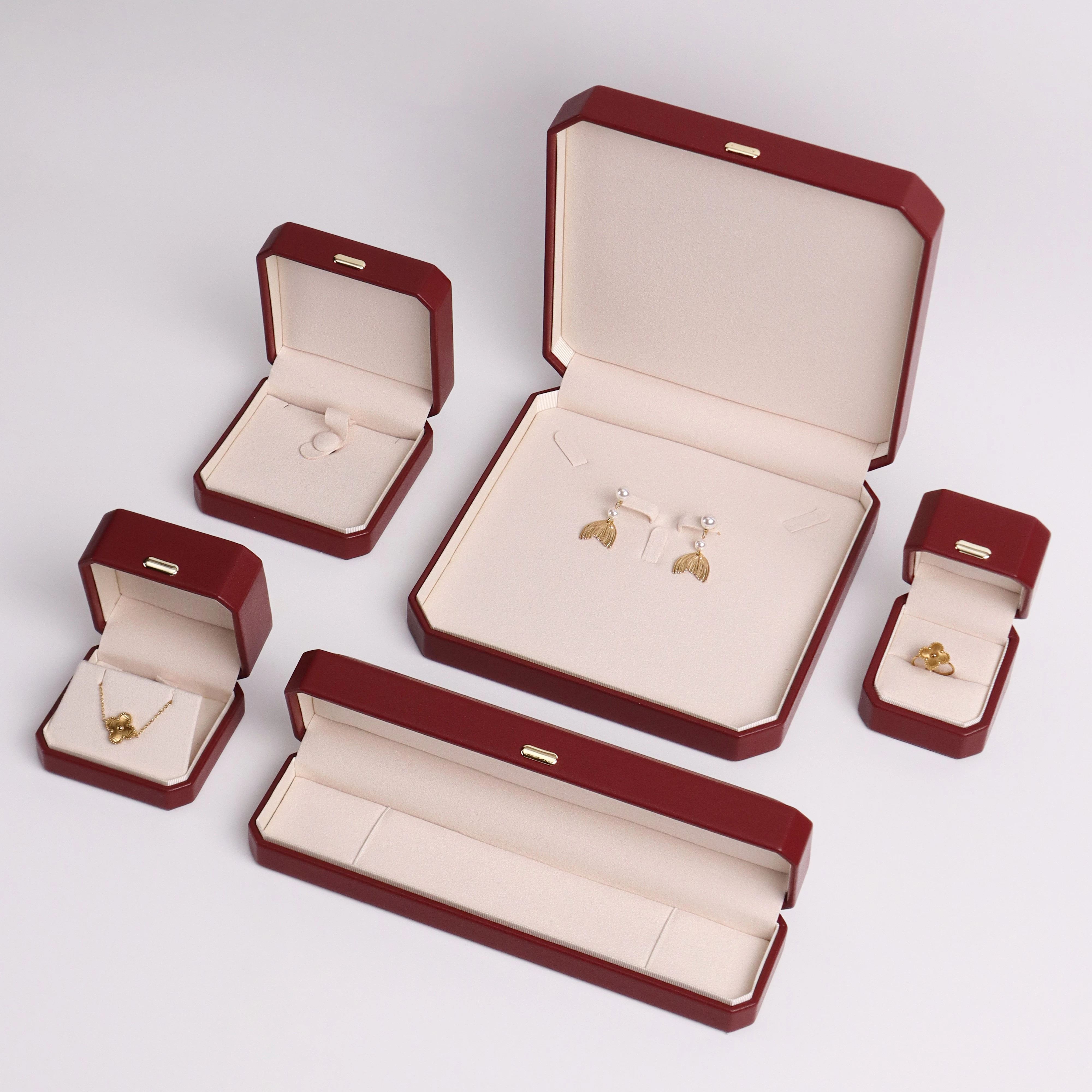 Striking Light Blue Jewelry Display Set