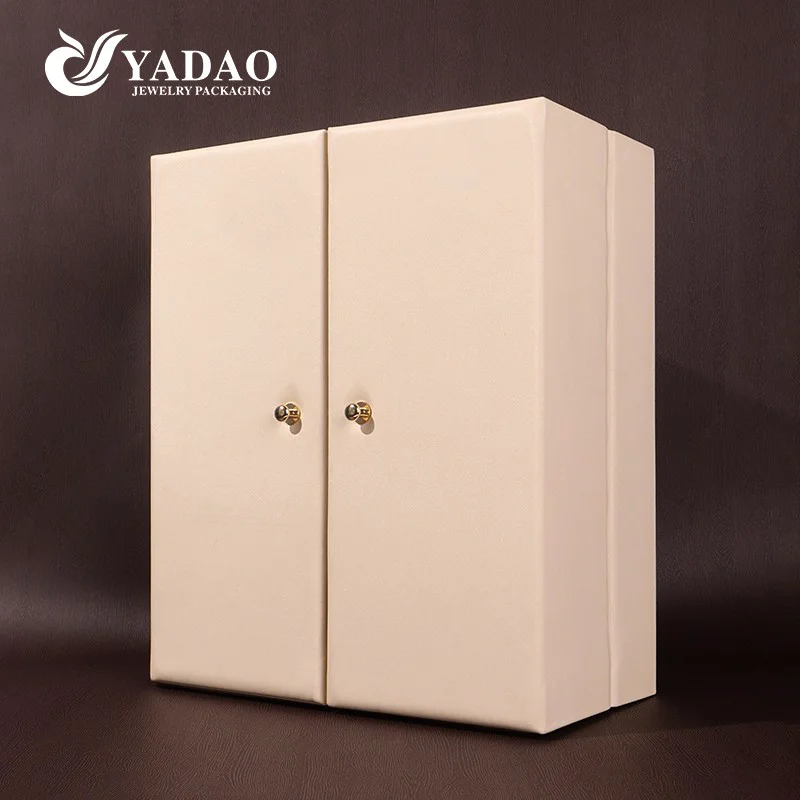 bruiloft diamanten sieraden set display grote verpakking met lade ketting buste deuropening