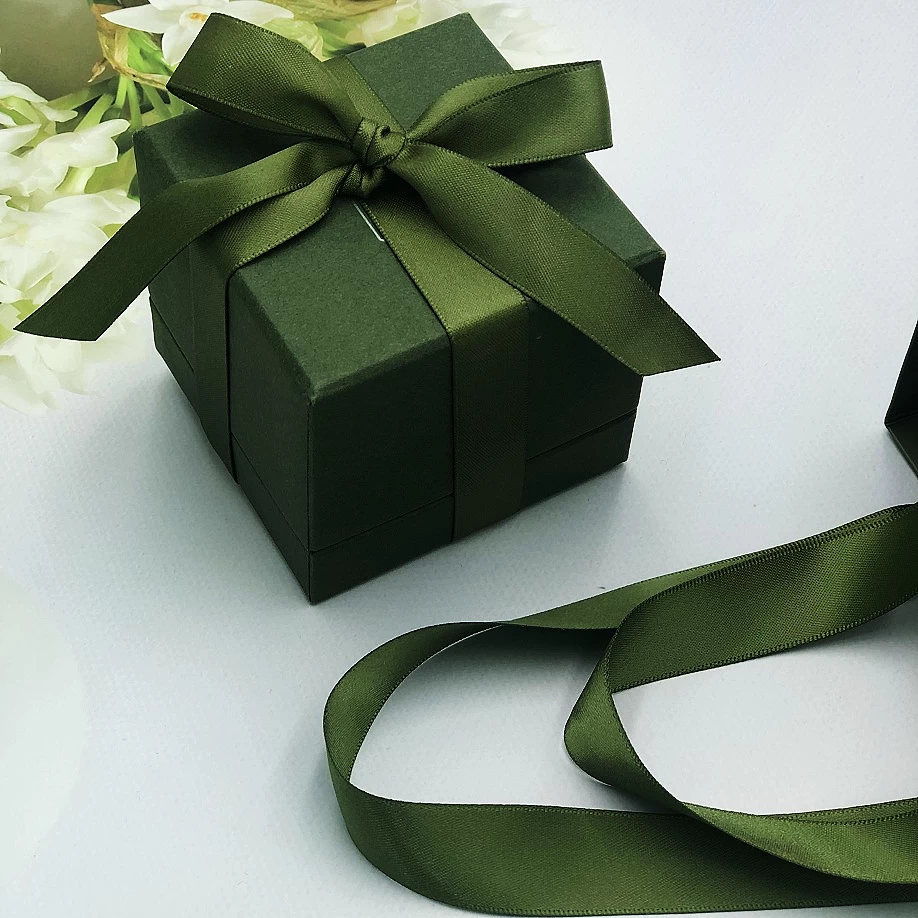 Yadao silk ribbon without texture in green color