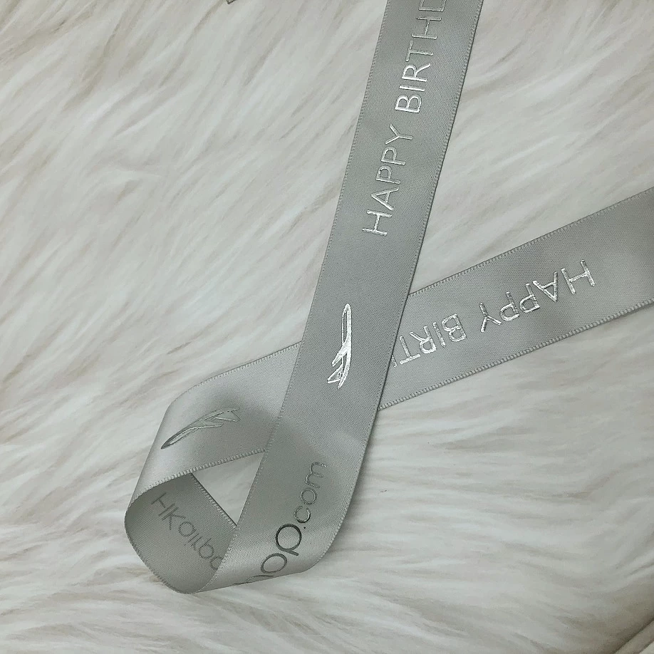 Yadao Nastro grigio con stampa logo argento