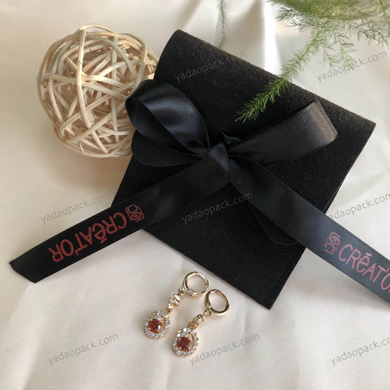 Yadao Logo personnalisé de luxe petit carton tiroir coulissant anneau boîtes à bijoux petits sacs-cadeaux pochettes à bijoux à cordon