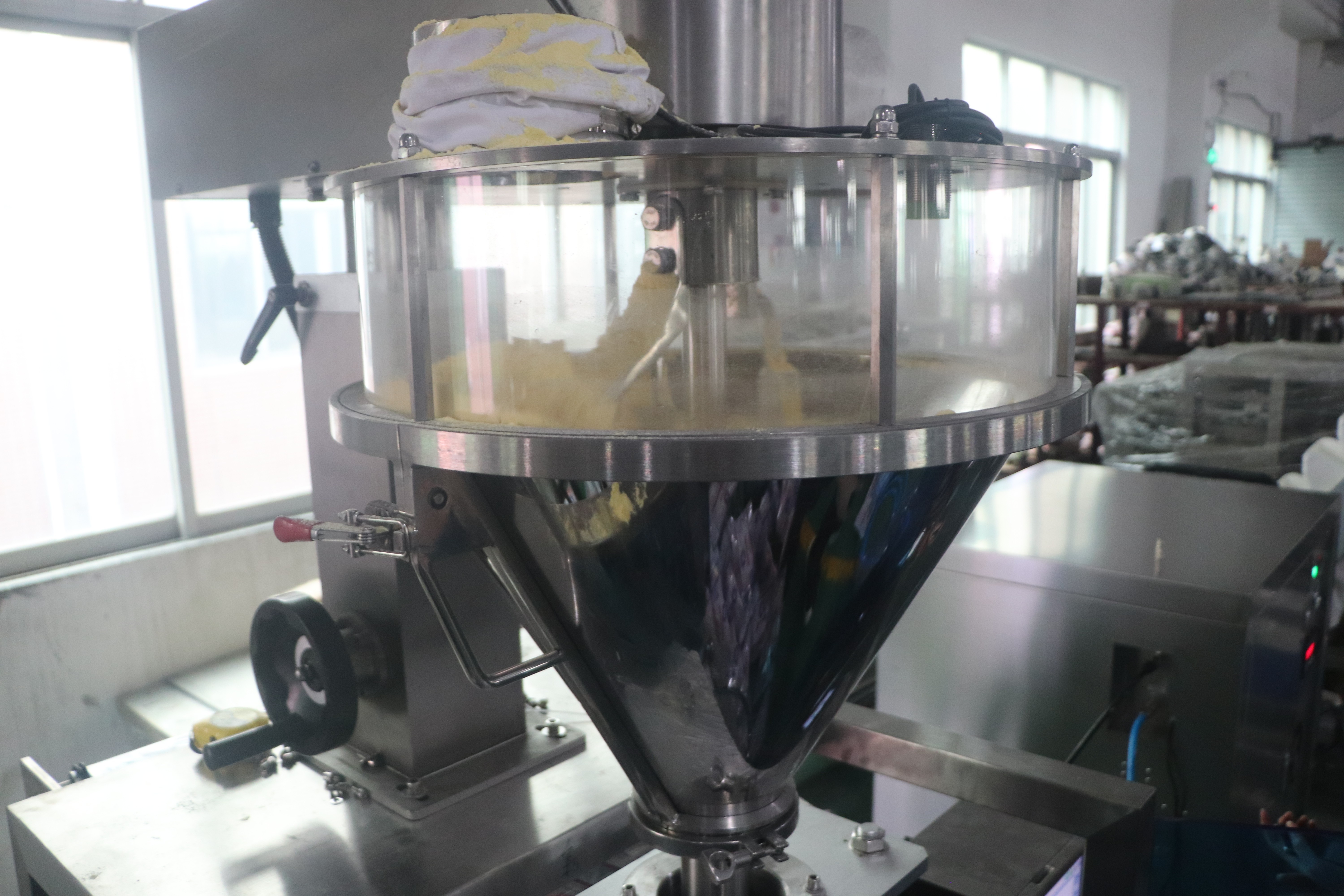 China Full-automatic Vertical Packaging Machine for Back Sealing Bag 1000kg Wheat Powder