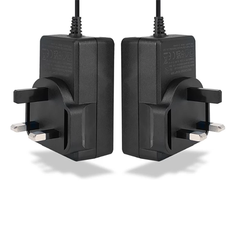 الصين FCC UK Plug 24W 12V 2A تحويل التيار الكهربائي على الحائط محول التيار المتردد إلى محول التيار المستمر الصانع
