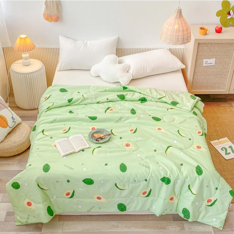 China Cooling Polyester Summer Quilt Thin Soft Cool Blanket For Bed Sleeping China Luxury Quilts Vendor manufacturer