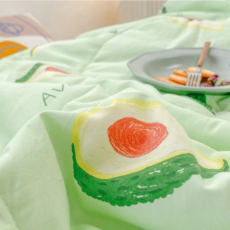 China Flauschige, hochwertige antibakterielle Polyester-Bettdecke Custom China Kids Quilt Distributor Hersteller