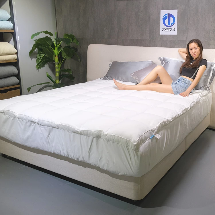 中國 防臭蟲滌綸絎縫織物床墊保護套防水床墊套定制 製造商