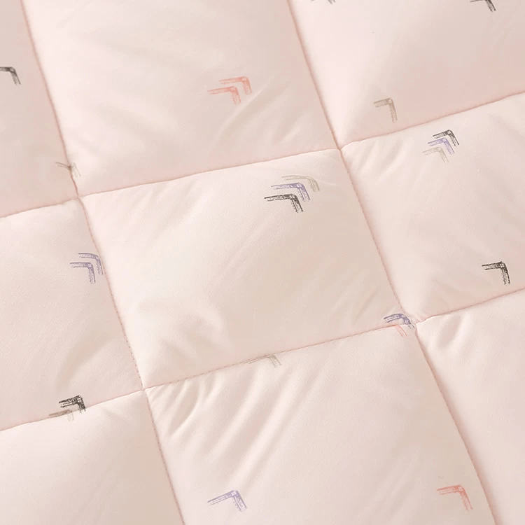 中國 Luxury Hotel Light Pink Printed Soybean Fiber Comforter Factory 製造商