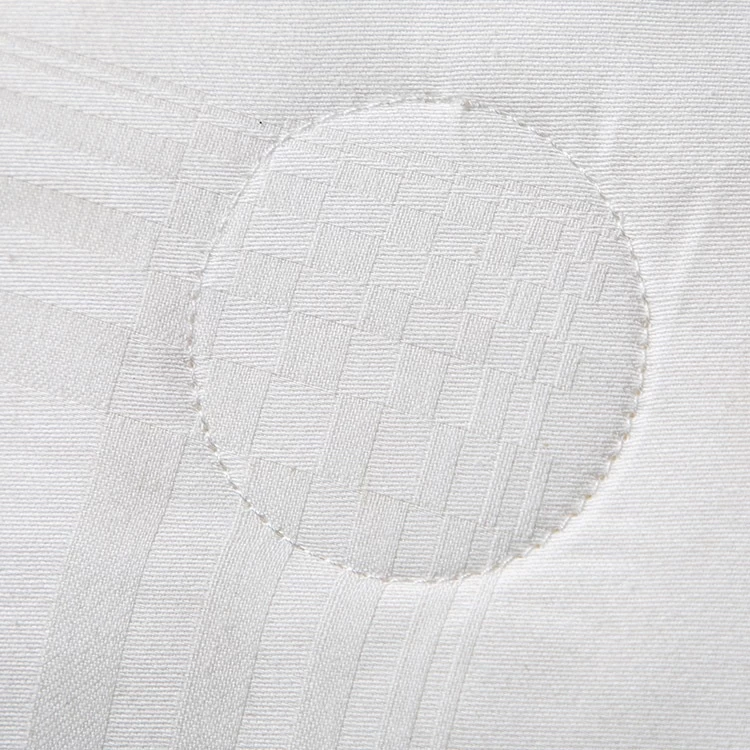 中國 涼爽的感覺光滑的豪華抗菌絎縫被中國絲綢夏季被子供應商 製造商