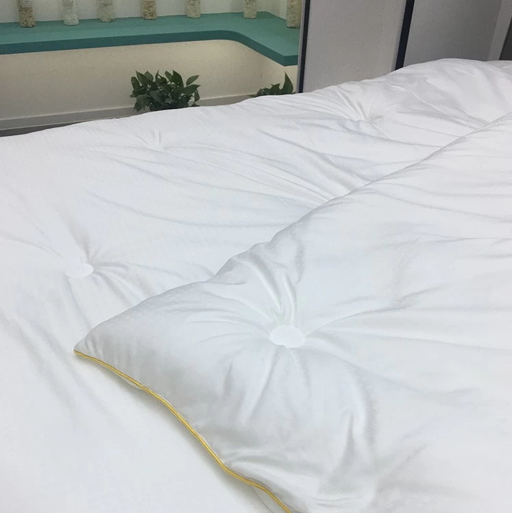 China Soft Luxury Antimicrobic Breathable Ultra Soft ODM OEM China Five-star Hotel Warm Quilt Factory manufacturer
