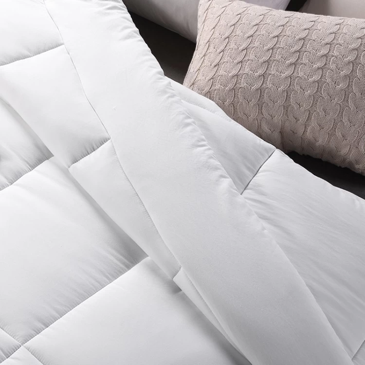 China OEM ODM Hotel Hospitality Bedding Product China Hypoallergenic Microfiber Filled Comforter Supplier manufacturer