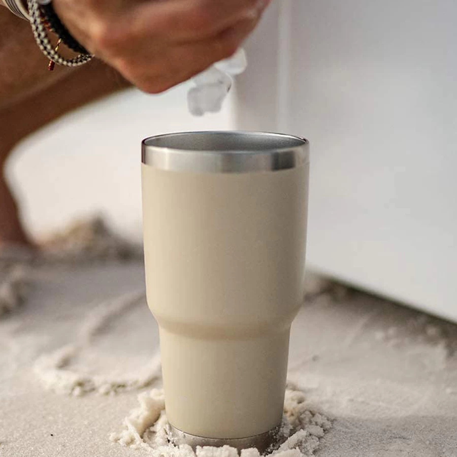 Tazze da caffè personalizzate in acciaio inossidabile con bicchiere da vino a doppia parete da 20 30 once con tazza da caffè isolata sottovuoto con coperchio sigillato