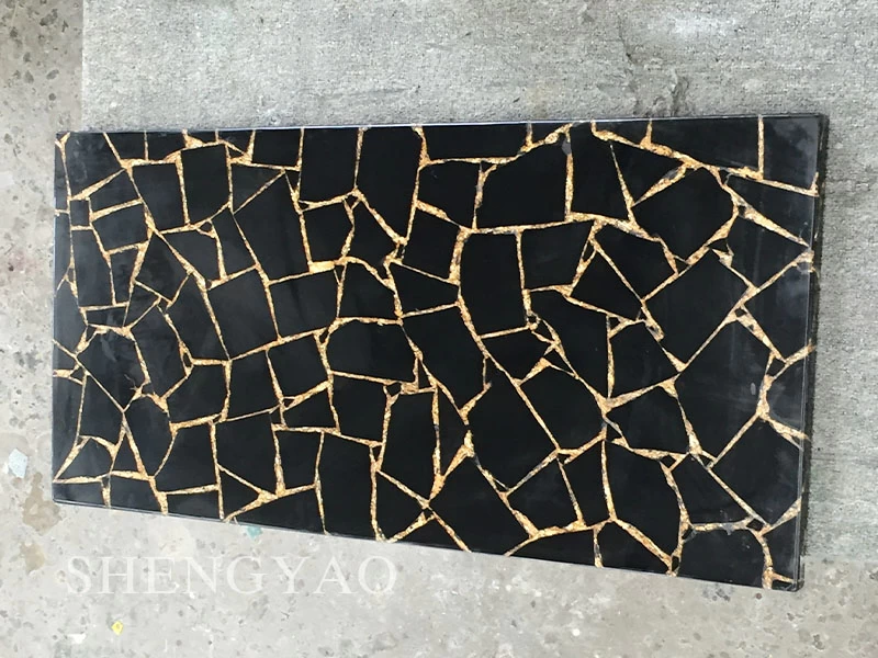 Polierbraune Obsidian Edelsteinplatte mit Goldfolie