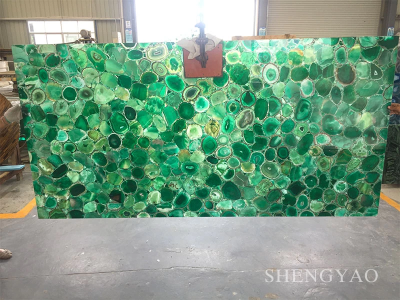 لوح أحجار كريمة عقيق أخضر بإضاءة خلفية