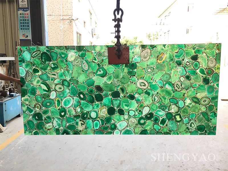 لوح أحجار كريمة عقيق أخضر بإضاءة خلفية