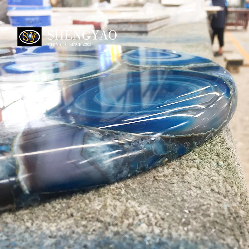 Maßgeschneiderte Tischplatte aus massivem blauem Achat