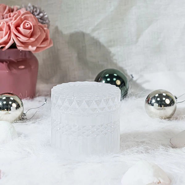 empty glass candle jar with lid