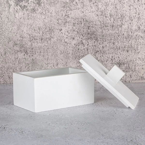 square cement candle vessel