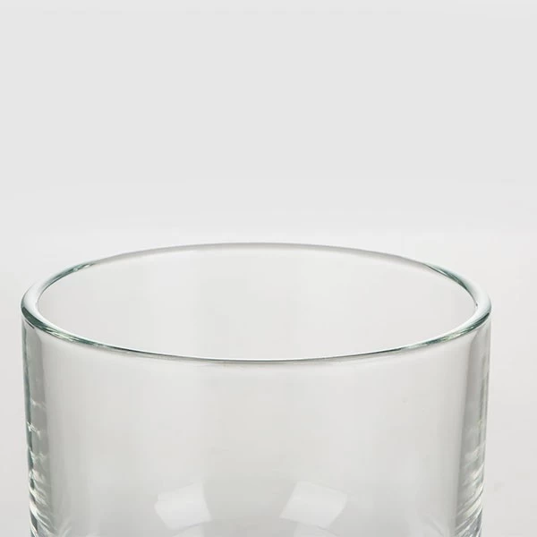 curved base candle holder