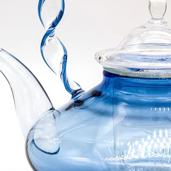 Heat Resistant Blue Borosilicate Tea Pot with Spirl Handle and Removable Glass Infuser