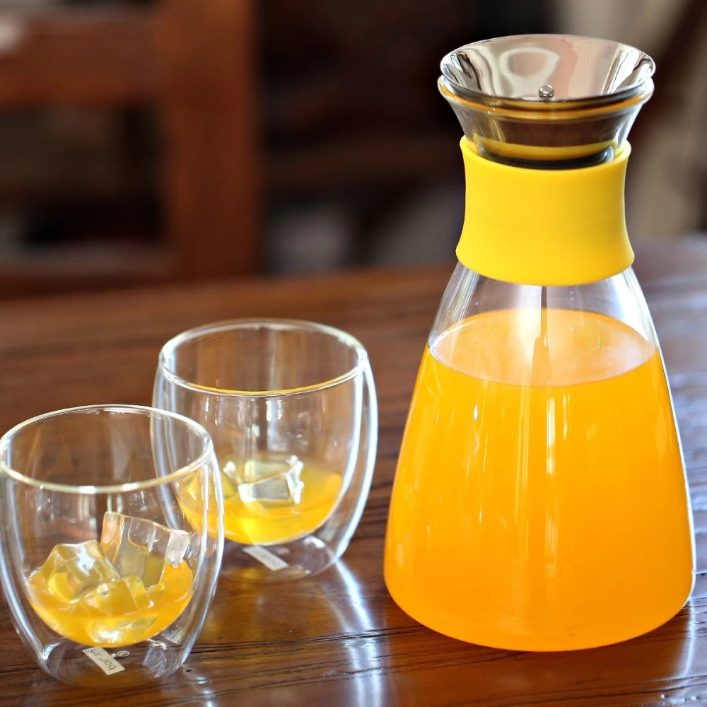 OEM and ODM 1200ml Borosilicate Glass Carafe with Silicon Sleeve