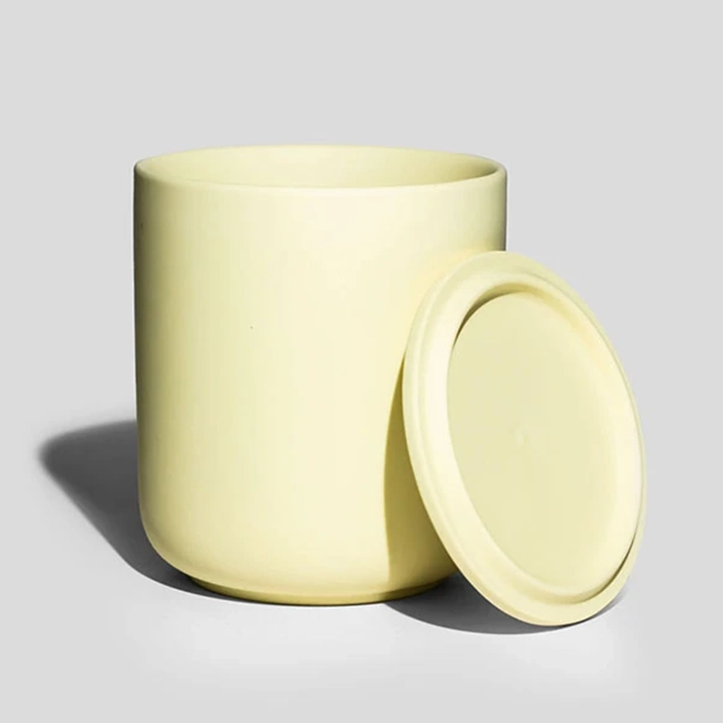 Low MOQ luxury candle containers bulk order 