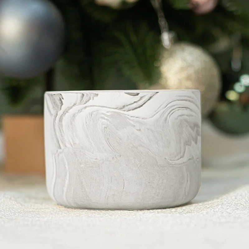 Low MOQ ceramic candle jars supplier