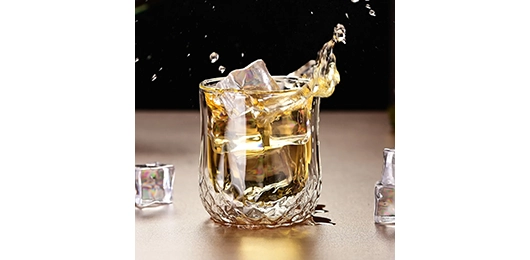 Branded Brilliance: Custom Glassware That Withstands the Daily Grind