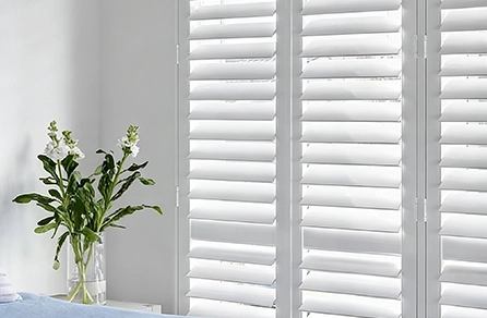 China Ashwood Shutter manufacturer