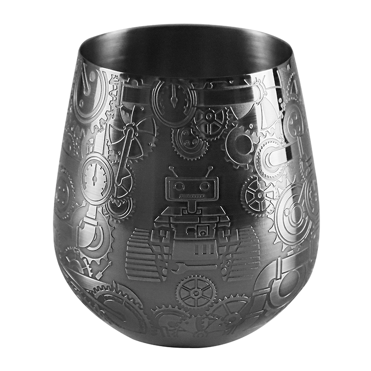 Cocktailglas aus Edelstahl im Steampunk-Stil