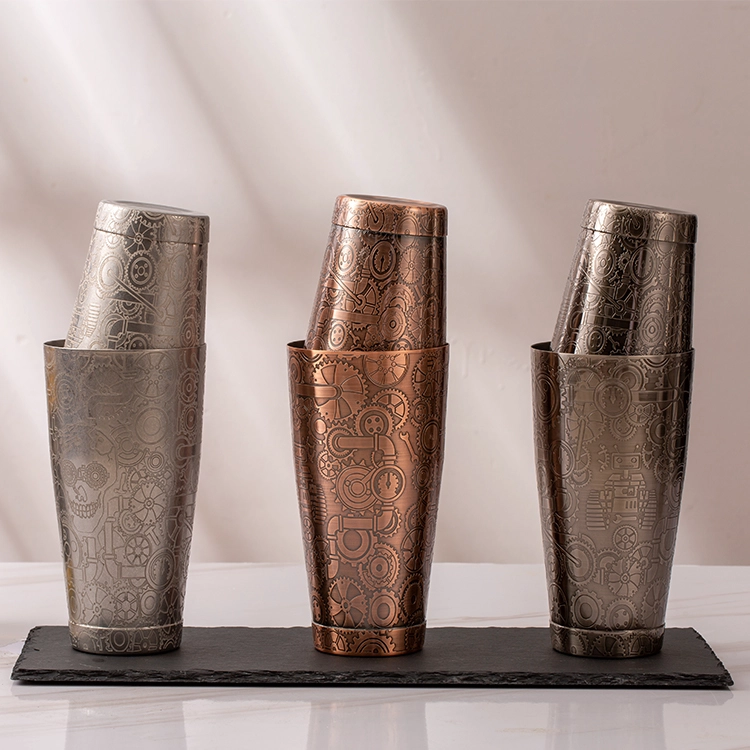 Cocktailshaker im Steampunk-Stil