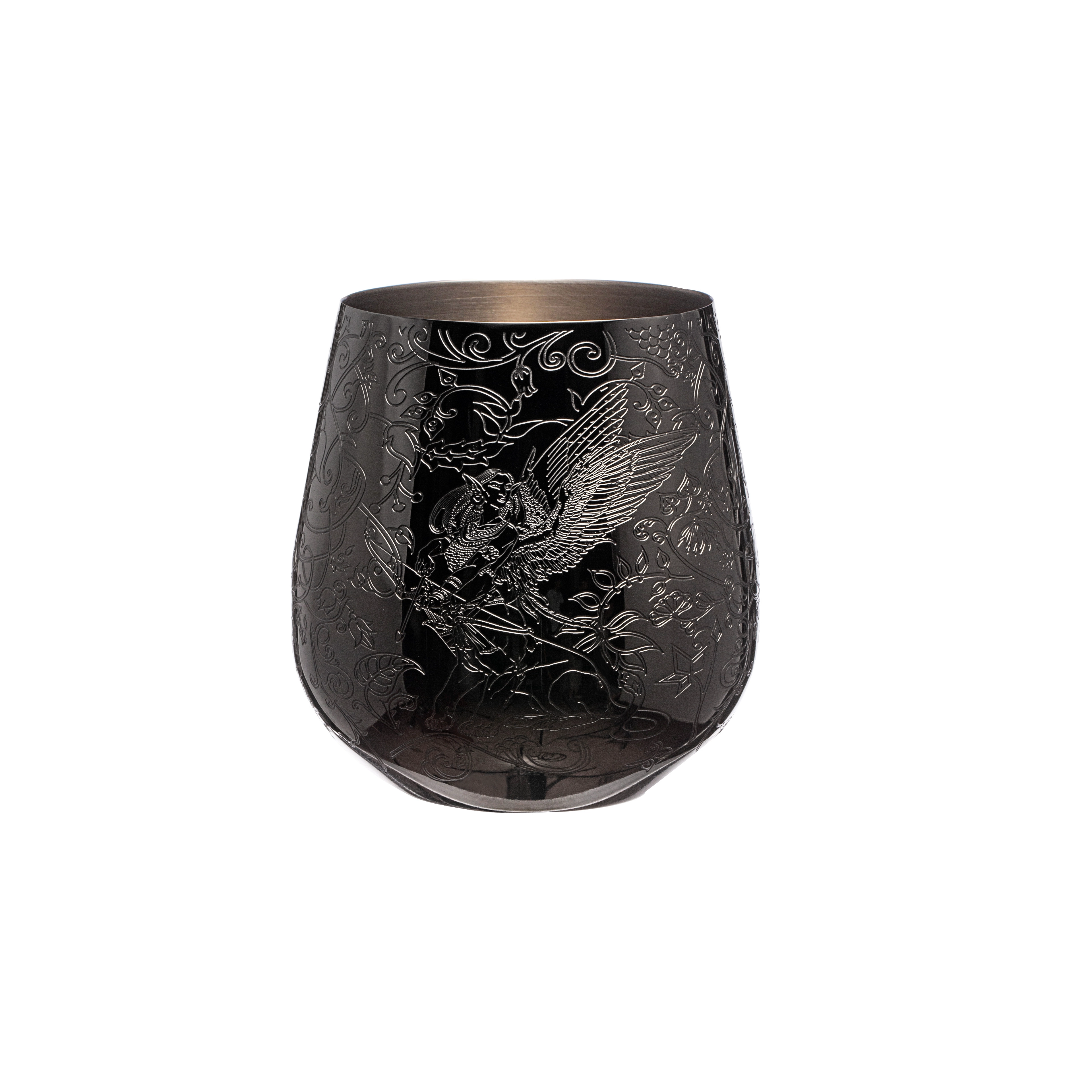 Etched Egg Shaped Wine Glass Showing Taste And Elegance
