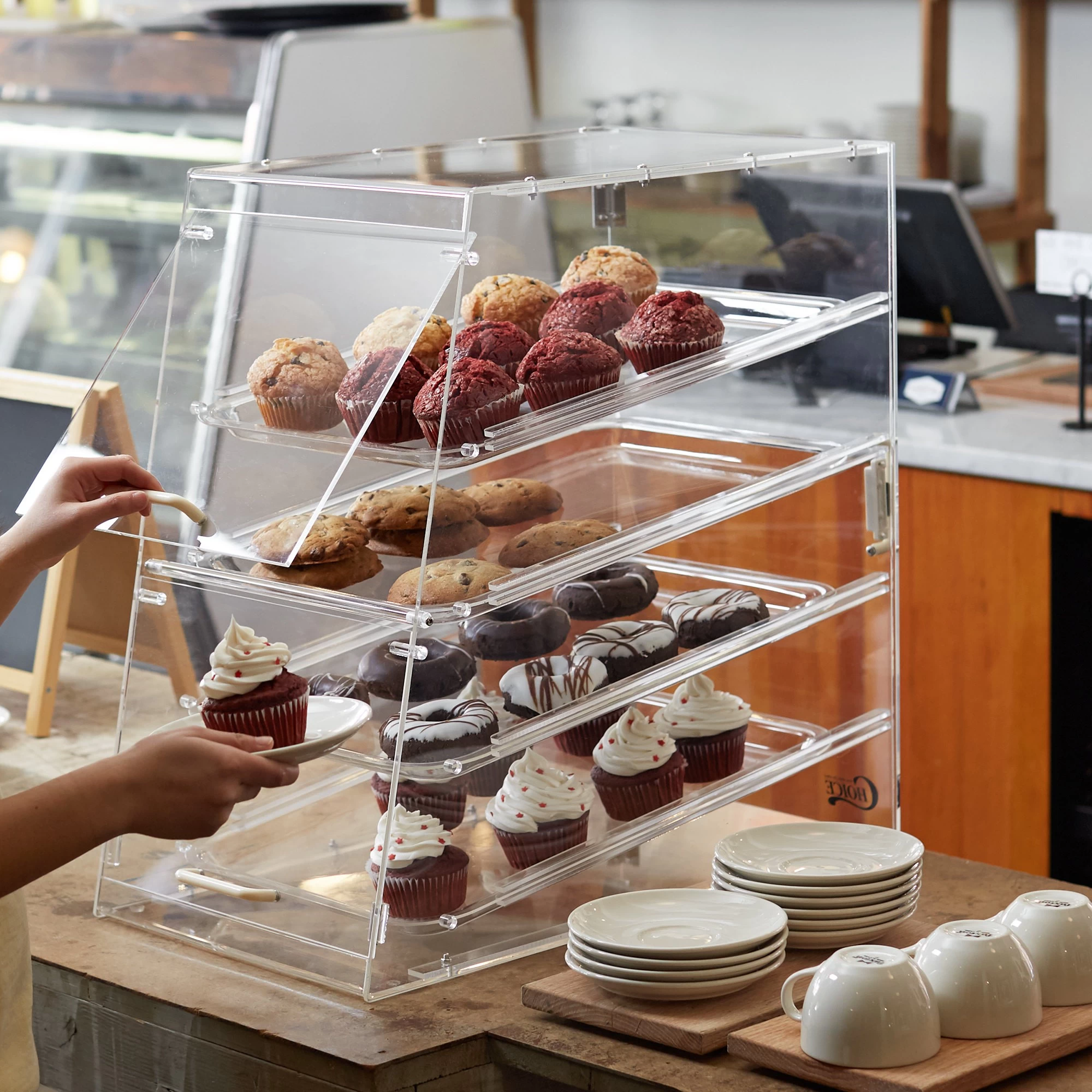 Benefits of Using Bakery Display Case Trays: Enhancing Visual Appeal and Organization