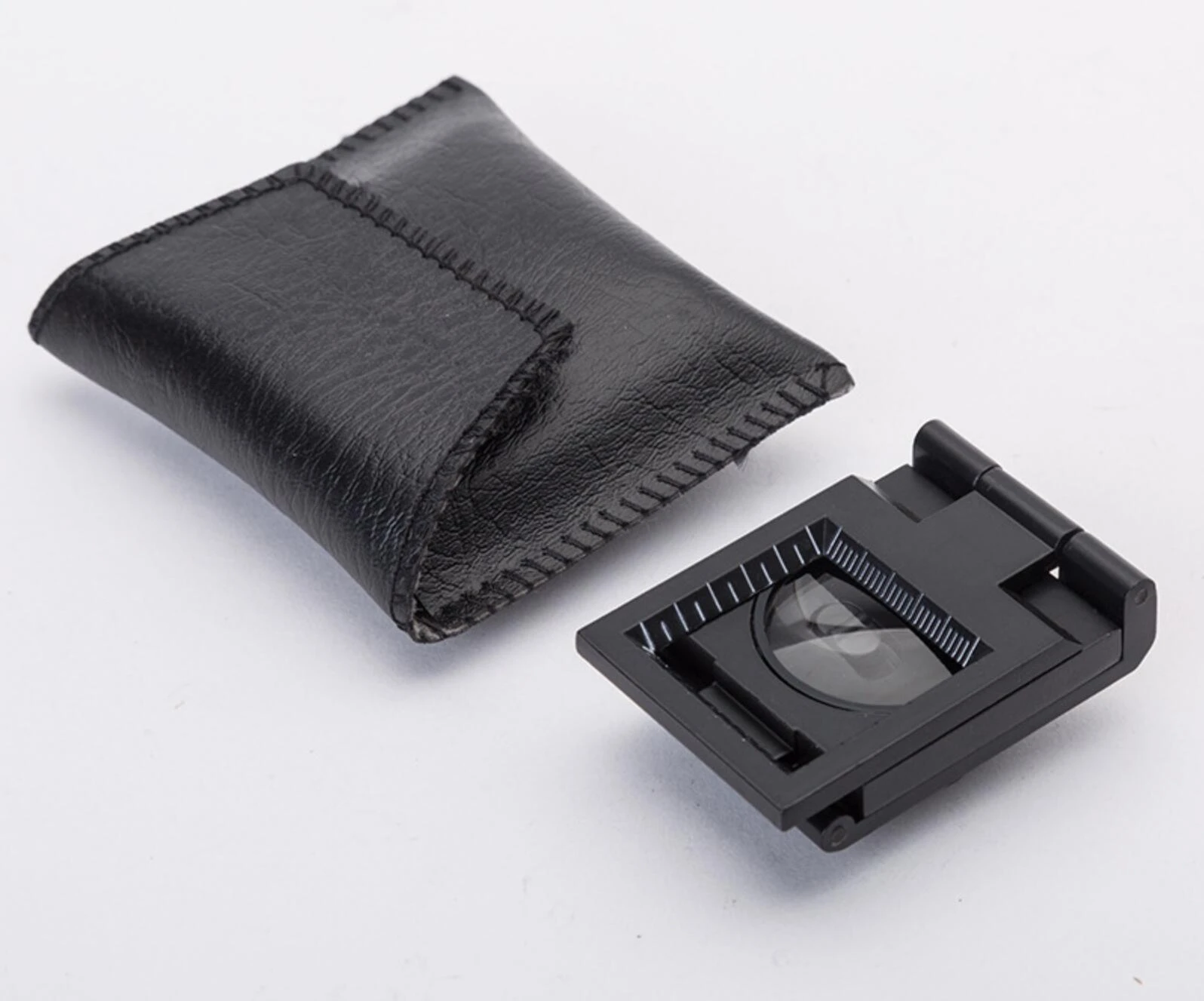 9005B Folding Magnifier with Light, LED Magnifier with Zinc Alloy Frame and 8X Optical Glass