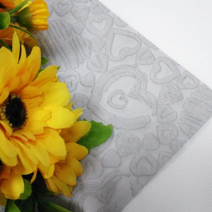 China Embossed Nonwoven PP Fabric Flower Wrapping Gift Packaging China Flower Non Woven Packaging Supplier manufacturer