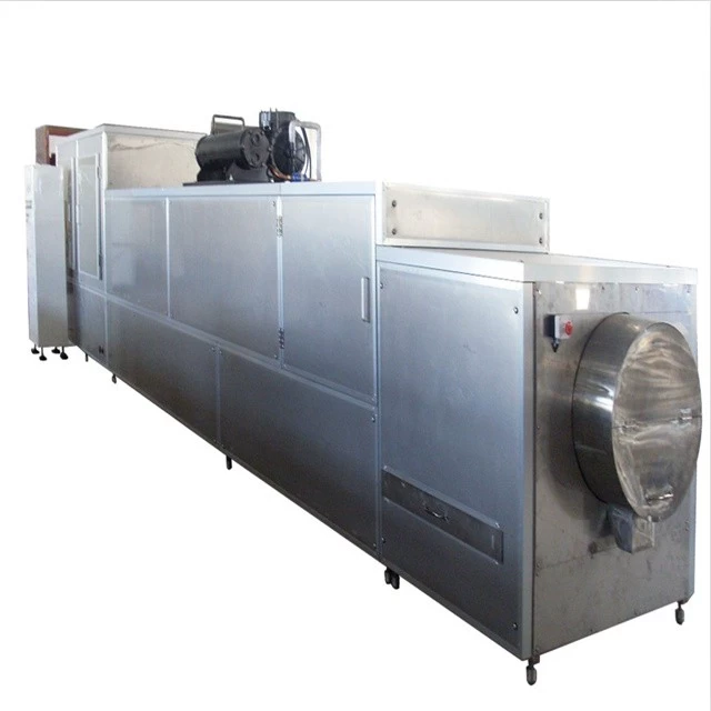 China Supplier High Quality Low Price Semi-automatic Chocolate Moulding Machine