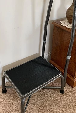 Foot Stool with Handrail 13031 / 13062