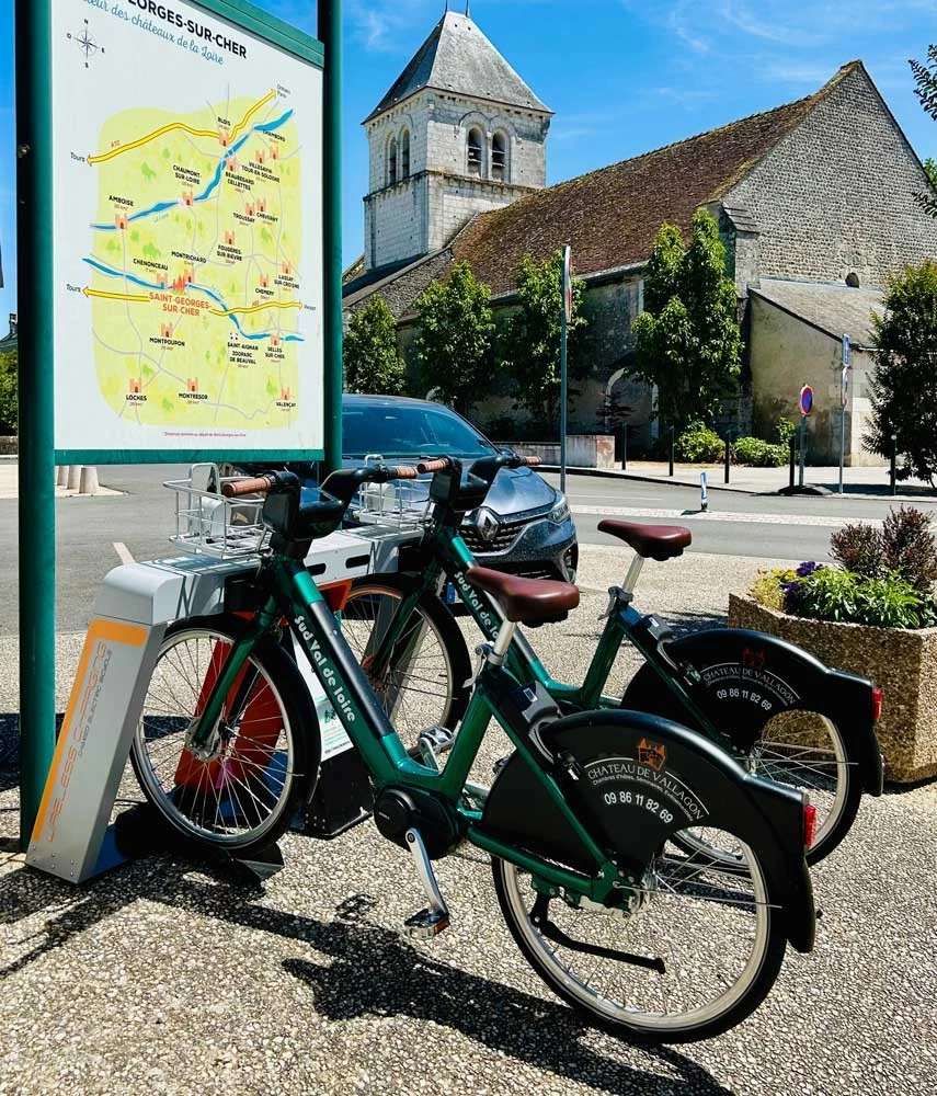 e-bike charging station