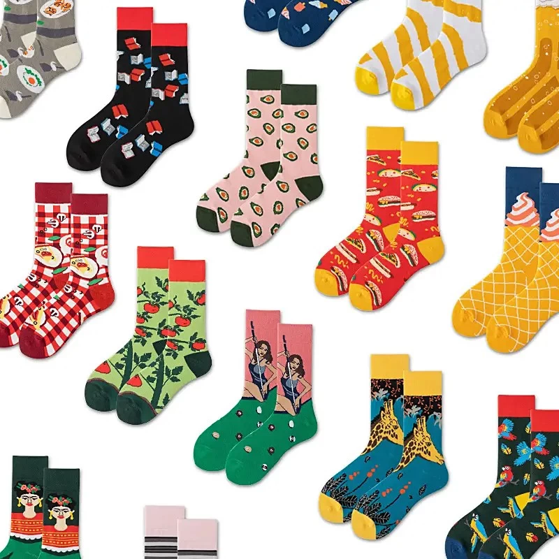 China Großhandel Frauen atmungsaktive komfortable Cartoon -Charakter -Crew -Socken, lustige Zeichentricksocken, Persönlichkeitsdesign -Socken Hersteller