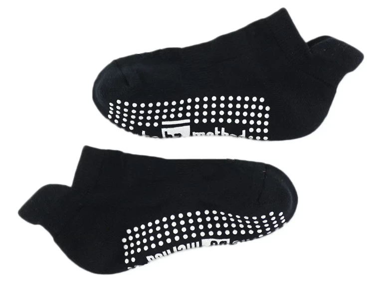 Jixingfeng Launches Anti-Slip Yoga Socks – Comfort & Grip for Global Fitness