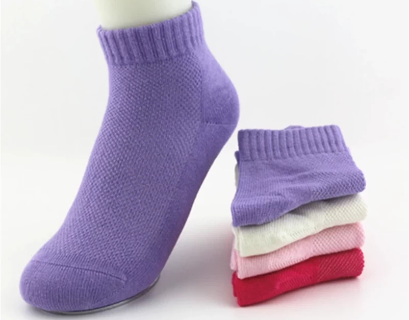Custom design anti-odor sports socks bulk order
