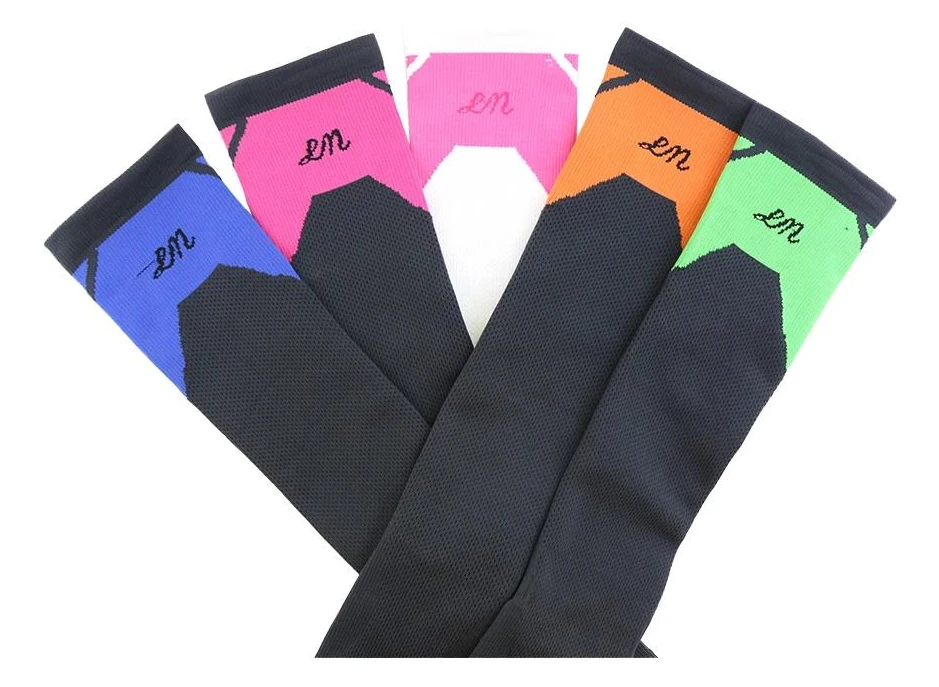 Chinese leveranciers van sportsokken breiden hun wereldwijde B2B-bereik uit via een model met een lage MOQ