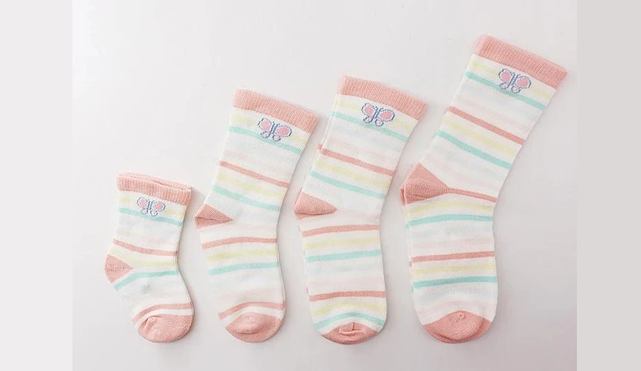 Fábrica de tricô Jixingfeng: liderando a inovação de meias para bebês de alta qualidade