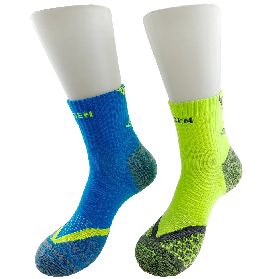 Moisture-wicking running socks supplier