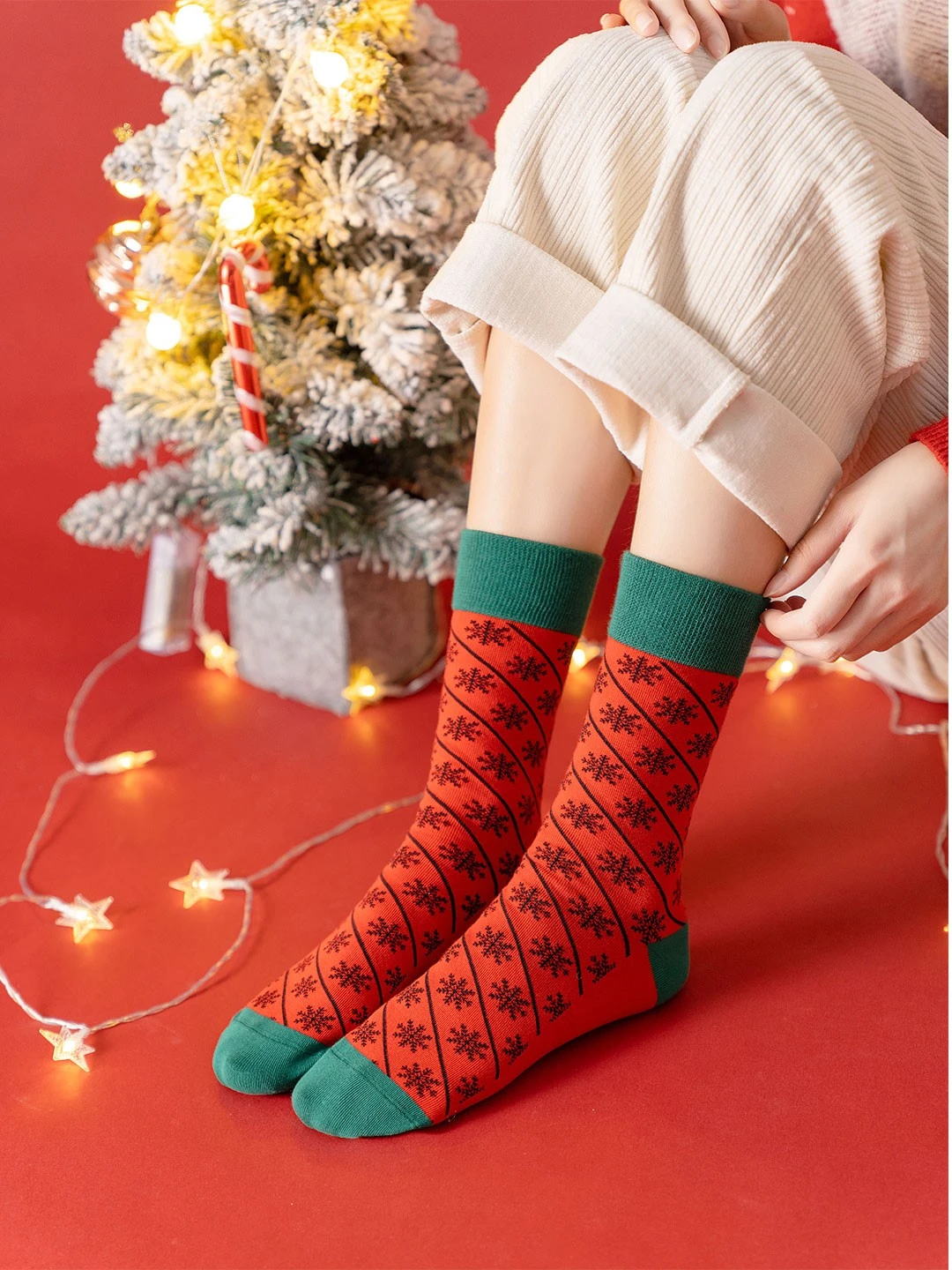 Fashion cartoon socks bulk order supplier