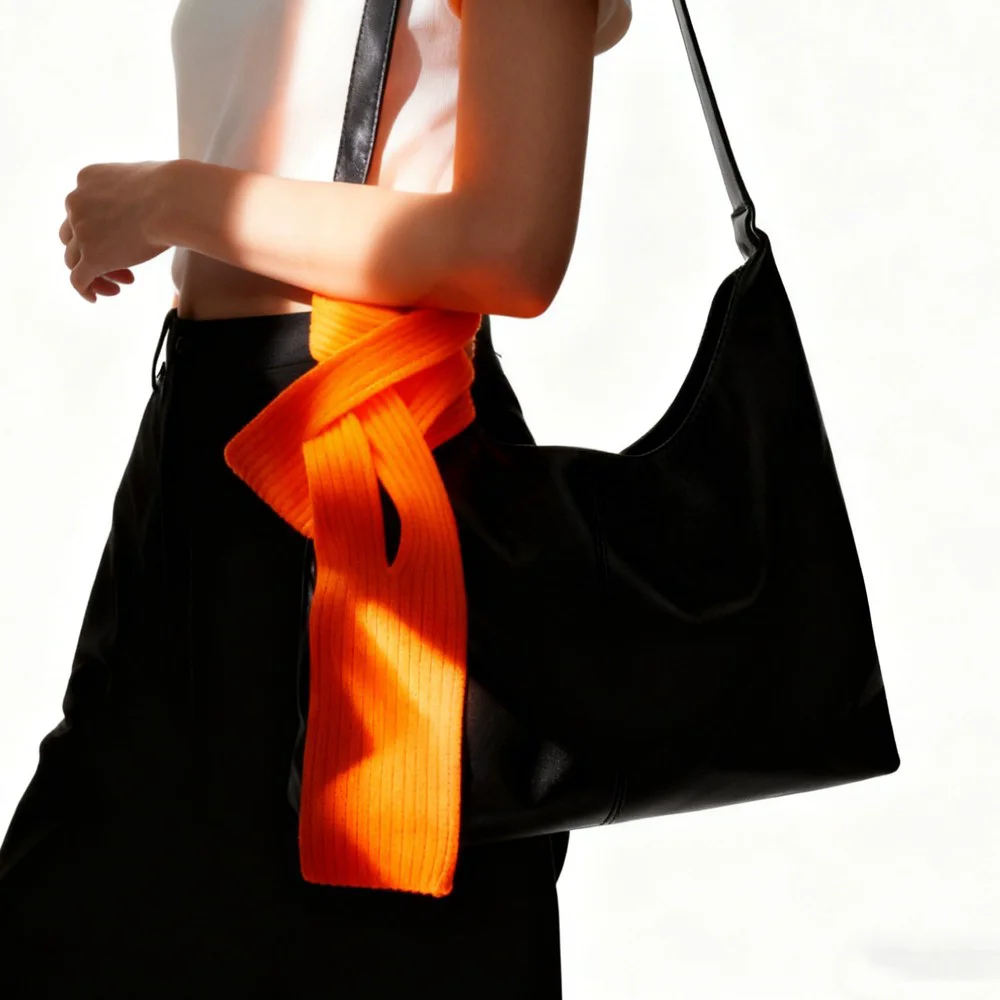 Fashion Design Knitted Phone Cases Supplier