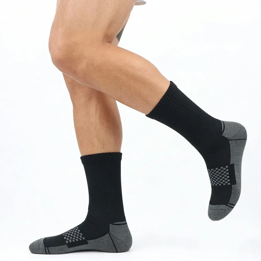 Custom Logo Sports Socks Manufacturer