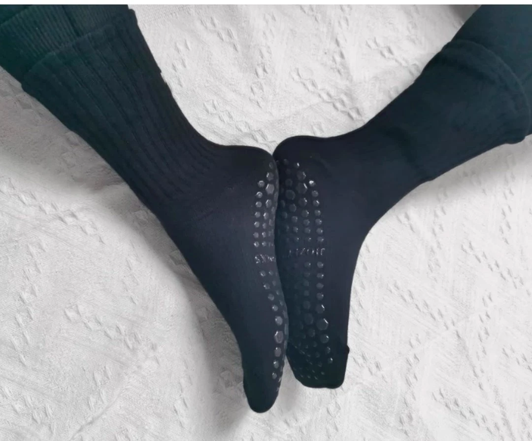 Wholesale anti-slip yoga socks low MOQ,