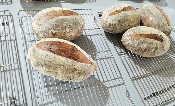 هل رف التبريد ضروري للخبز؟