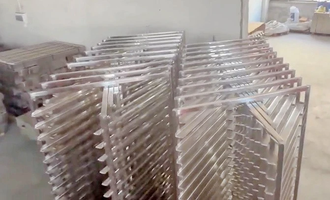 Nestable Z Rack Bakery Trolley: soluzione di archiviazione spazio e efficiente